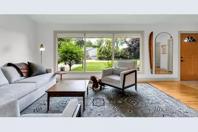 2348 Pine Lake Road, West Bloomfield, MI 48324 - Photo 10
