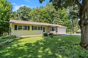 205 Highfield Rd, Marshall, MI 49068 - Photo 2