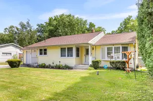 125 Oriole Dr, Battle Creek, MI 49037 - Photo 2