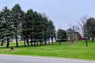 2311 E Glendora Rd, Buchanan, MI 49107 - Photo 2