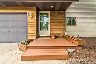 4551 Springmont Dr SE, Grand Rapids, MI 49512 - Photo 2