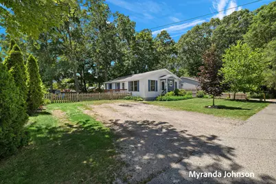 357 S Lake Avenue, Spring Lake, MI 49456 - Photo 2