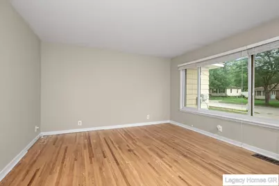 4250 Illinois Avenue SW, Wyoming, MI 49509 - Photo 14