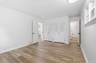 284 Hoover Ave, Benton Harbor, MI 49022 - Photo 16