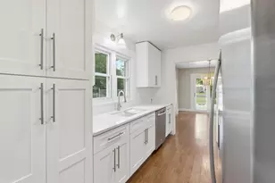 284 Hoover Ave, Benton Harbor, MI 49022 - Photo 6