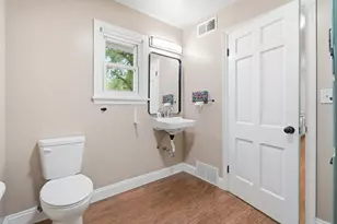 284 Hoover Ave, Benton Harbor, MI 49022 - Photo 12