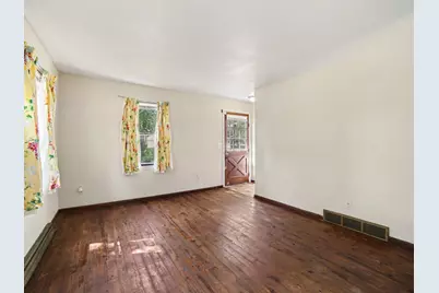 942 Amity Avenue, Muskegon, MI 49442 - Photo 6