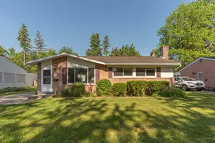 622 Rosemont Ave, Saline, MI 48176 - Photo 2