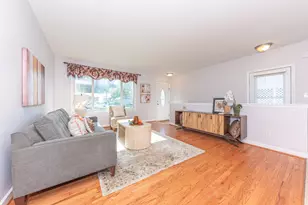 622 Rosemont Ave, Saline, MI 48176 - Photo 6