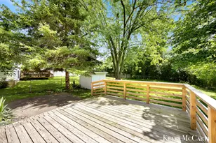2722 Vassar Dr SE, Grand Rapids, MI 49506 - Photo 32
