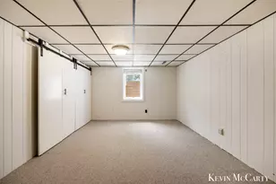 2722 Vassar Dr SE, Grand Rapids, MI 49506 - Photo 28