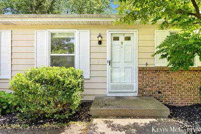 2722 Vassar Drive SE, Grand Rapids, MI 49506 - Photo 4
