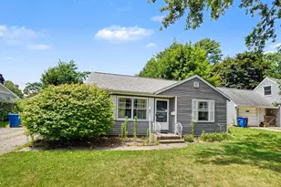 121 N Ridgeway Dr, Battle Creek, MI 49015 - Photo 1