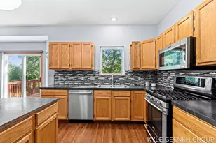 10887 Thornberry Way, Zeeland, MI 49464 - Photo 12