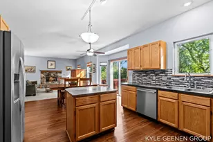 10887 Thornberry Way, Zeeland, MI 49464 - Photo 2
