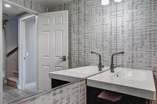 124 Campau Cir NW, Grand Rapids, MI 49503 - Photo 30