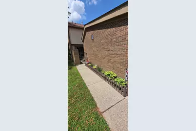 5256 Wright Way E, West Bloomfield, MI 48322 - Photo 2