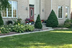 49182 Woodson Way, Canton, MI 48187 - Photo 2