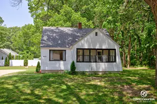 17 N Division Ave, Holland, MI 49424 - Photo 1