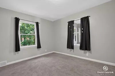 17 N Division Avenue, Holland, MI 49424 - Photo 16