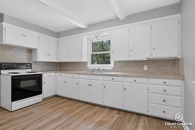 17 N Division Avenue, Holland, MI 49424 - Photo 12