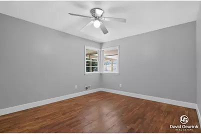 19 N Division Avenue, Holland, MI 49424 - Photo 16
