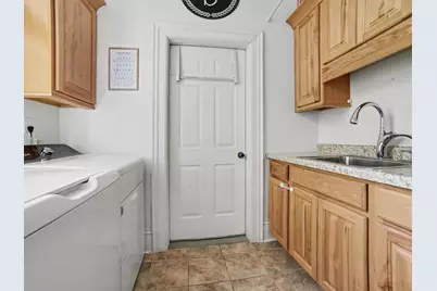 302 E Court Street, Ludington, MI 49431 - Photo 26