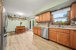 1393 Desmond St, Saint Joseph, MI 49085 - Photo 6