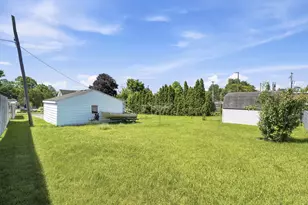 110 E Summit St, Greenville, MI 48838 - Photo 4