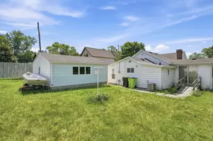 110 E Summit St, Greenville, MI 48838 - Photo 6