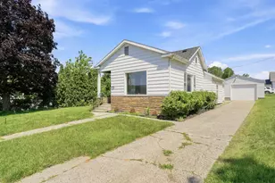 110 E Summit St, Greenville, MI 48838 - Photo 2