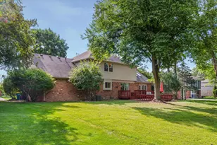 37731 W Meadowhill Dr, Northville, MI 48167 - Photo 36