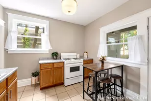 9 S Ferry St, Grand Haven, MI 49417 - Photo 14