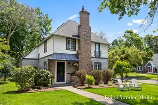 964 Lakeside Dr SE, East Grand Rapids, MI 49506 - Photo 4
