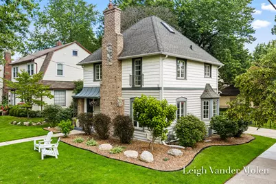 964 Lakeside Drive SE, East Grand Rapids, MI 49506 - Photo 2
