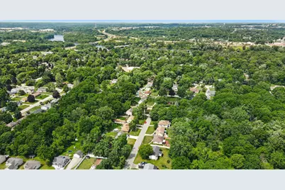 721 Parkway Drive NE, Grand Rapids, MI 49525 - Photo 2