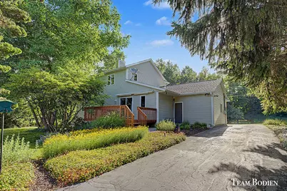 8925 Shaner Avenue NE, Rockford, MI 49341 - Photo 6