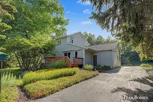 8925 Shaner Ave NE, Rockford, MI 49341 - Photo 6