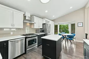 2331 Wilshire Dr SE, East Grand Rapids, MI 49506 - Photo 22