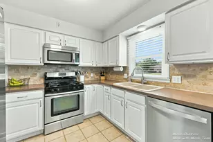 2048 Tulip Ln, Jenison, MI 49428 - Photo 10