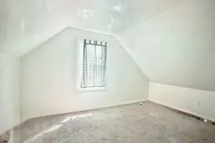 327 E Main St, Vermontville, MI 49096 - Photo 6