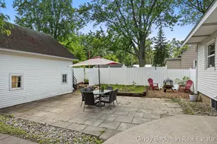 368 E 24th St, Holland, MI 49423 - Photo 20
