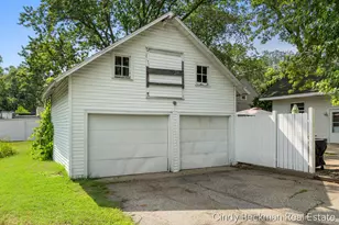 368 E 24th St, Holland, MI 49423 - Photo 22