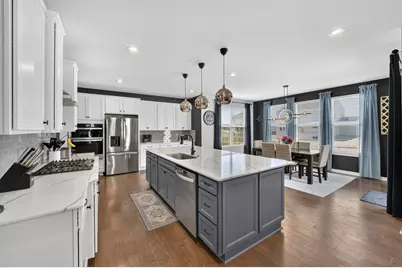 51681 Maple Leaf Drive, Macomb, MI 48042 - Photo 4