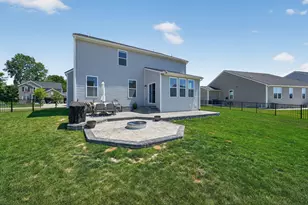 51681 Maple Leaf Dr, Macomb, MI 48042 - Photo 32
