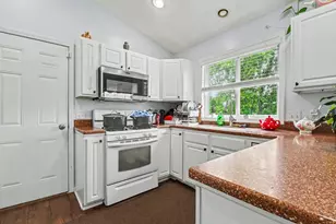 6633 Rye Grass Ct SE, Grand Rapids, MI 49508 - Photo 12