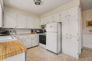 1234 Fay Ave NW, Grand Rapids, MI 49504 - Photo 8