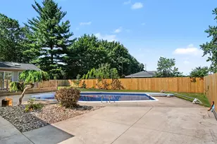 8229 Mellowwood Dr, Jenison, MI 49428 - Photo 32