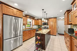 2023 Aberdeen Dr, Kalamazoo, MI 49008 - Photo 6