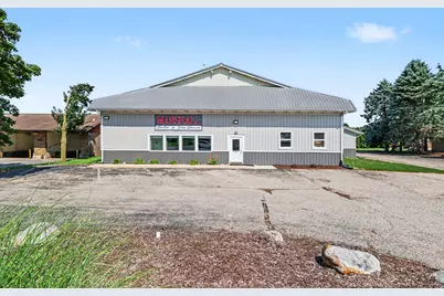 126 West Drive N, Marshall, MI 49068 - Photo 1
